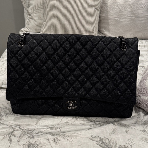 CC style black quilted travel bag - Picture 6 of 6